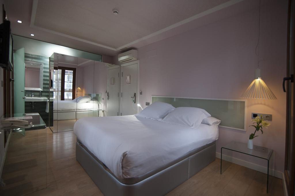 Casas Reais Boutique Hotel ซานติอาโก เด กอมโปสเตลา ภายนอก รูปภาพ