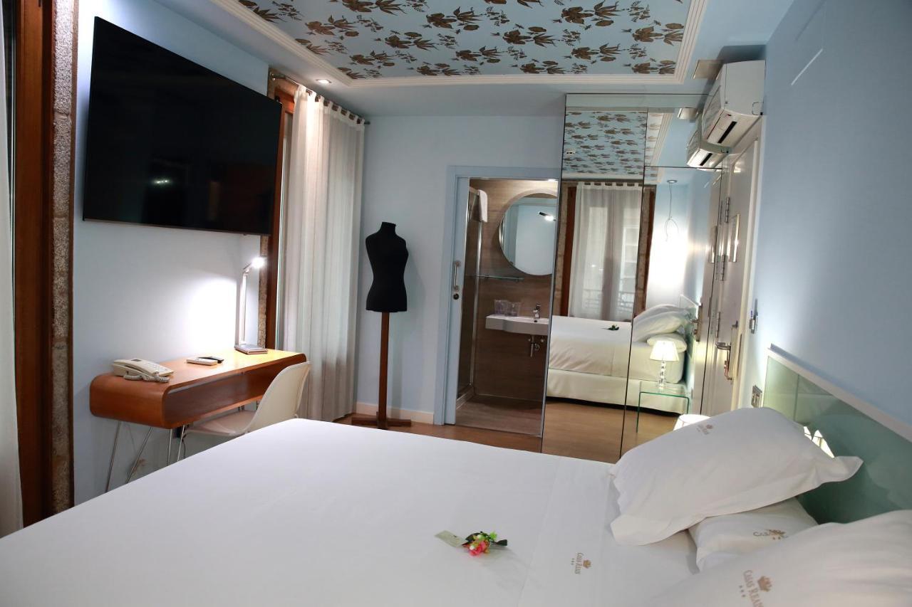 Casas Reais Boutique Hotel ซานติอาโก เด กอมโปสเตลา ภายนอก รูปภาพ