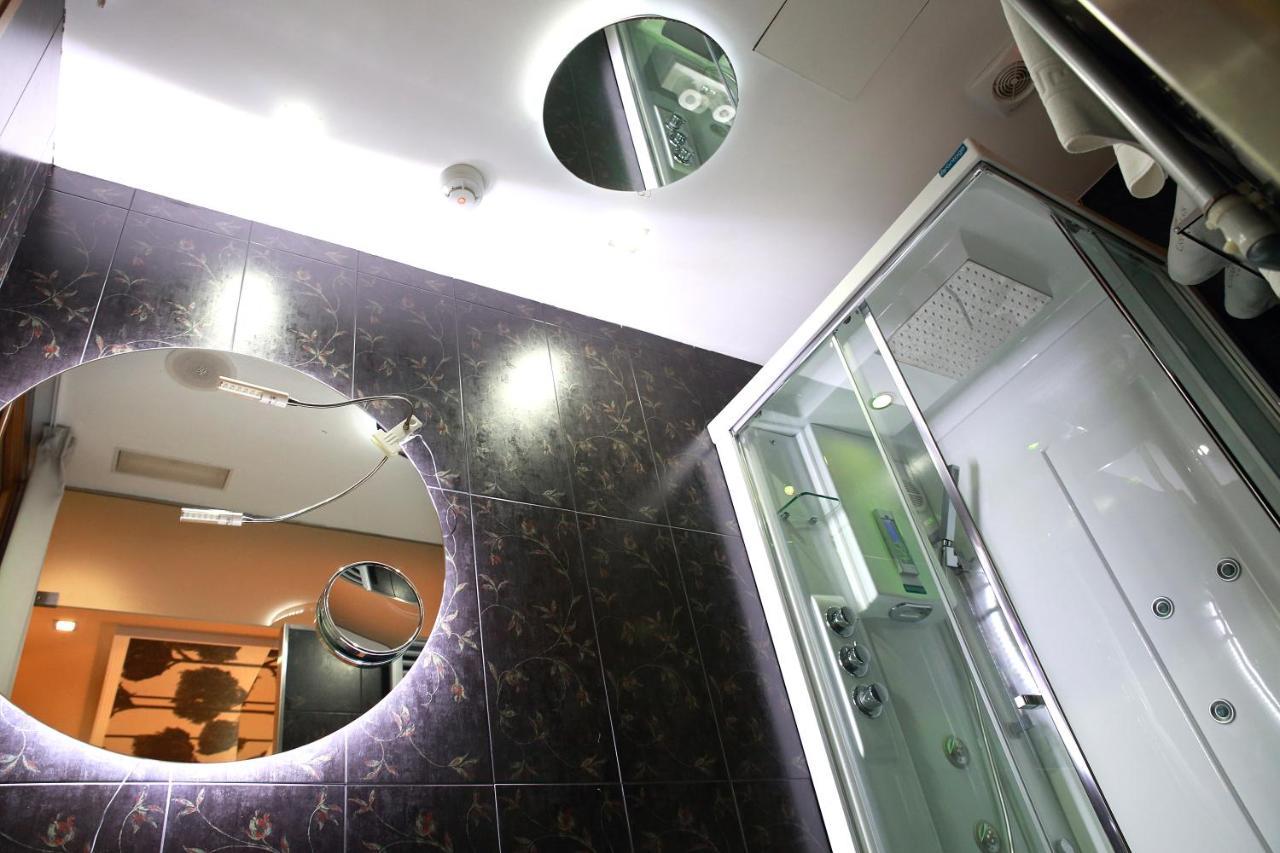 Casas Reais Boutique Hotel ซานติอาโก เด กอมโปสเตลา ภายนอก รูปภาพ