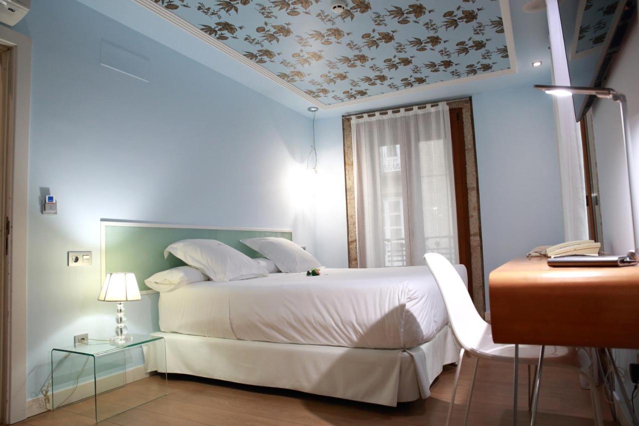 Casas Reais Boutique Hotel ซานติอาโก เด กอมโปสเตลา ภายนอก รูปภาพ